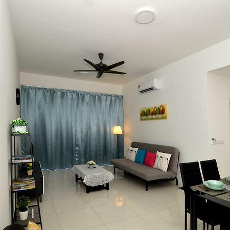 Happy Homestay@Icon City Petaling Jaya Sunway Subang Bagian luar foto