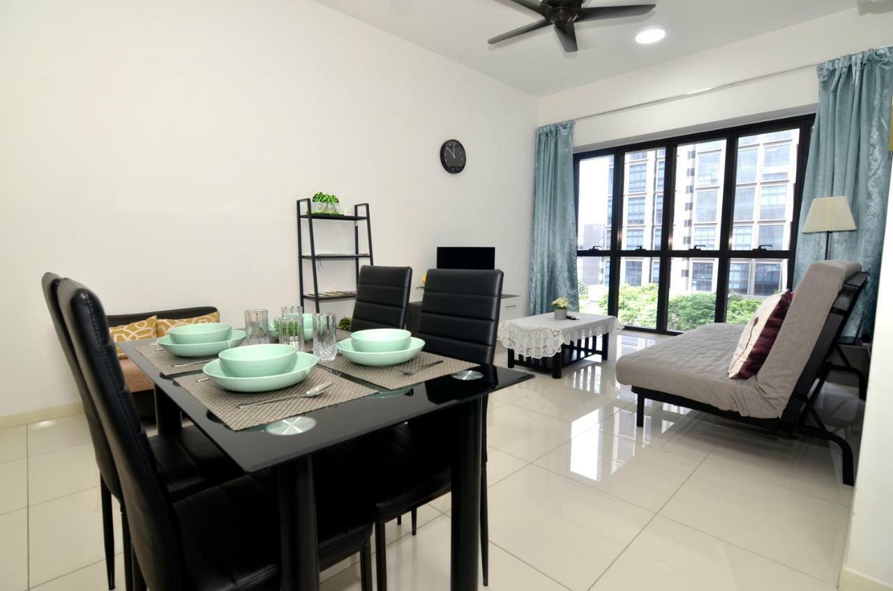 Happy Homestay@Icon City Petaling Jaya Sunway Subang Bagian luar foto