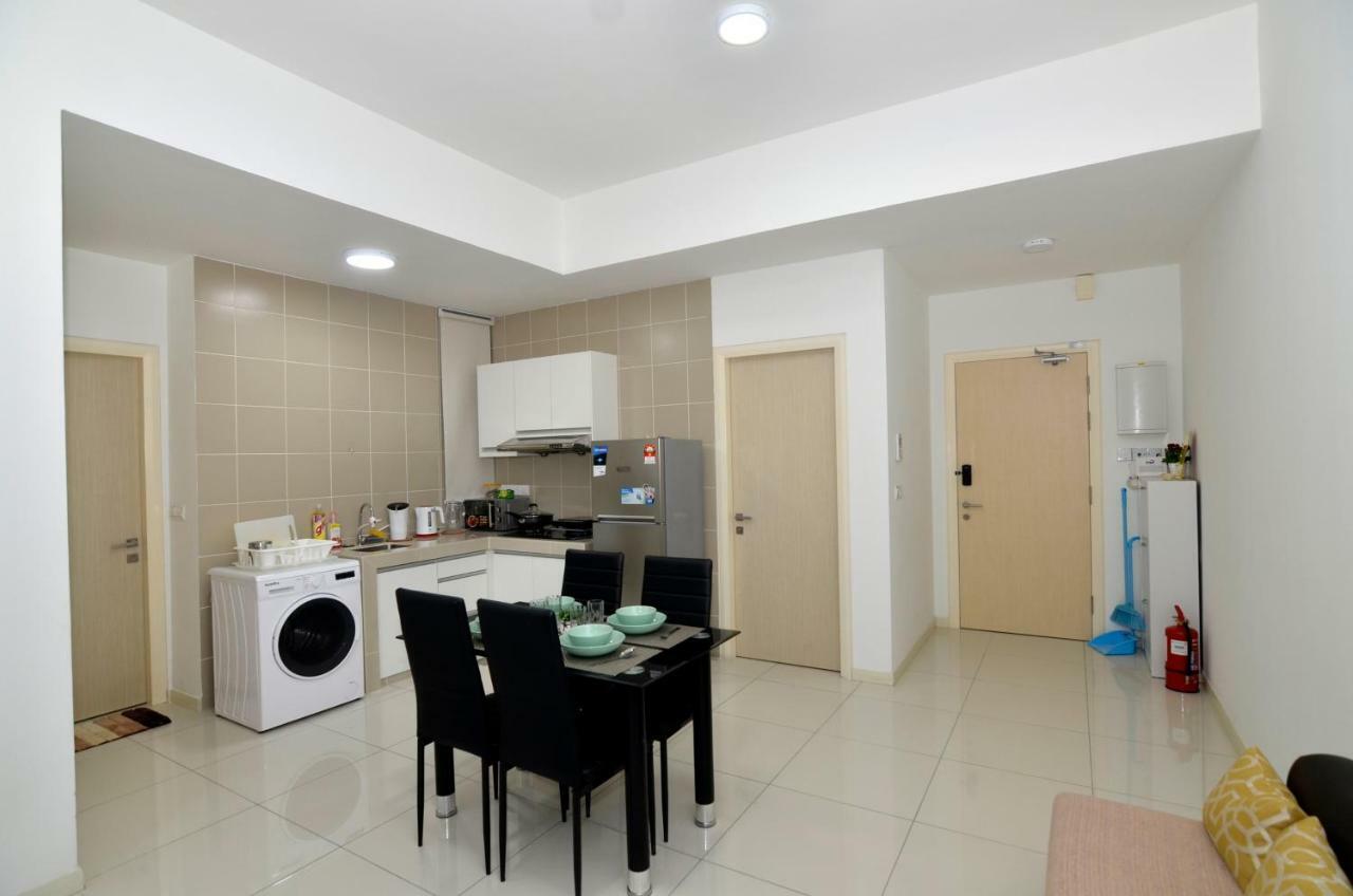 Happy Homestay@Icon City Petaling Jaya Sunway Subang Bagian luar foto